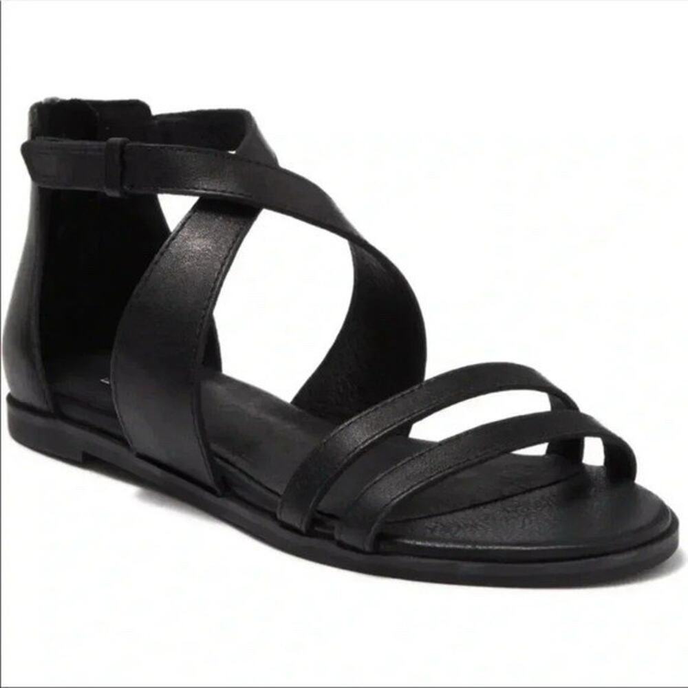 Eileen Fisher Cici Black Leather Strappy Lagenlook Flat Sandals 9